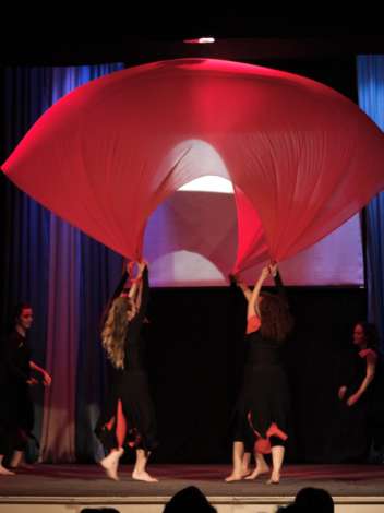 В общине прошел большой благотворительный концерт