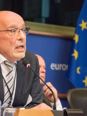 Вопросы реституции обсуждаются в Брюсселе и Риге