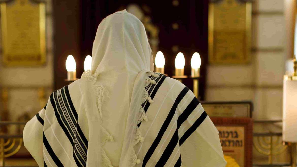 Services at Beit Chabad